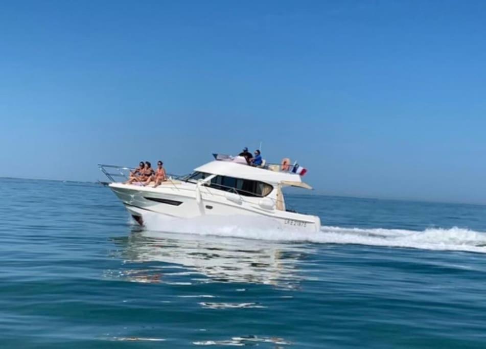 Bateau Nuit Insolite لا روشيل المظهر الخارجي الصورة